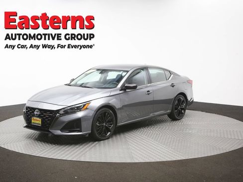 Used 2023 Nissan Altima 2.5 SR FWD image 55