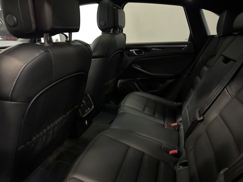 Used 2024 Porsche Macan S image 17