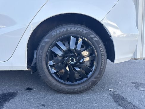 Used 2020 Honda Fit LX image 3