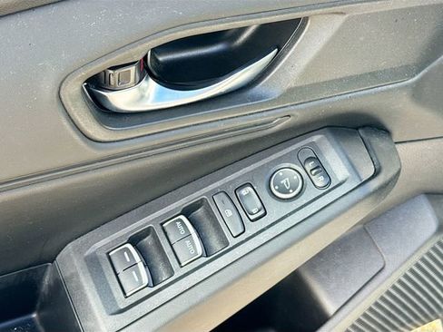 Certified 2023 Honda Accord EX image 11