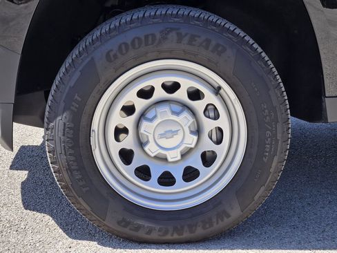 Used 2024 Chevrolet Colorado W/T RWD image 12