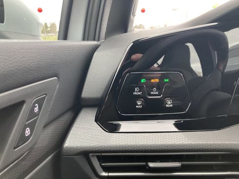 Used 2023 Volkswagen GTI Autobahn image 17