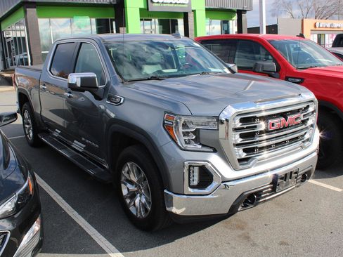 Used 2020 GMC Sierra 1500 SLT w/ SLT Premium Package image 3