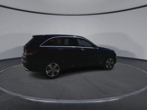 Used 2021 Mercedes-Benz GLC 300 image 9