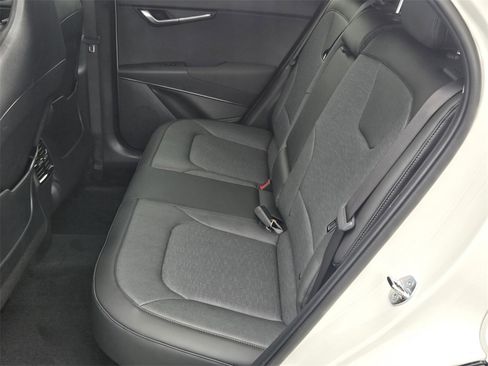 New 2026 Kia Niro SX Touring image 8