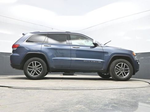 Used 2021 Jeep Grand Cherokee Limited w/ Trailer Tow Group IV image 36