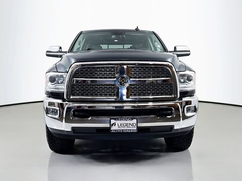 Used 2014 RAM 2500 Laramie w/ Convenience Group AWD/4WD image 2