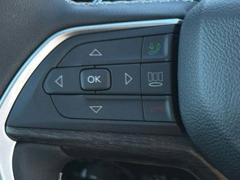 New 2026 Jeep Grand Cherokee Altitude image 38