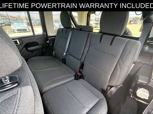 Used 2024 Jeep Wrangler Unlimited image 28