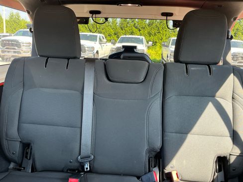 Used 2018 Jeep Wrangler Unlimited Sport AWD/4WD image 18