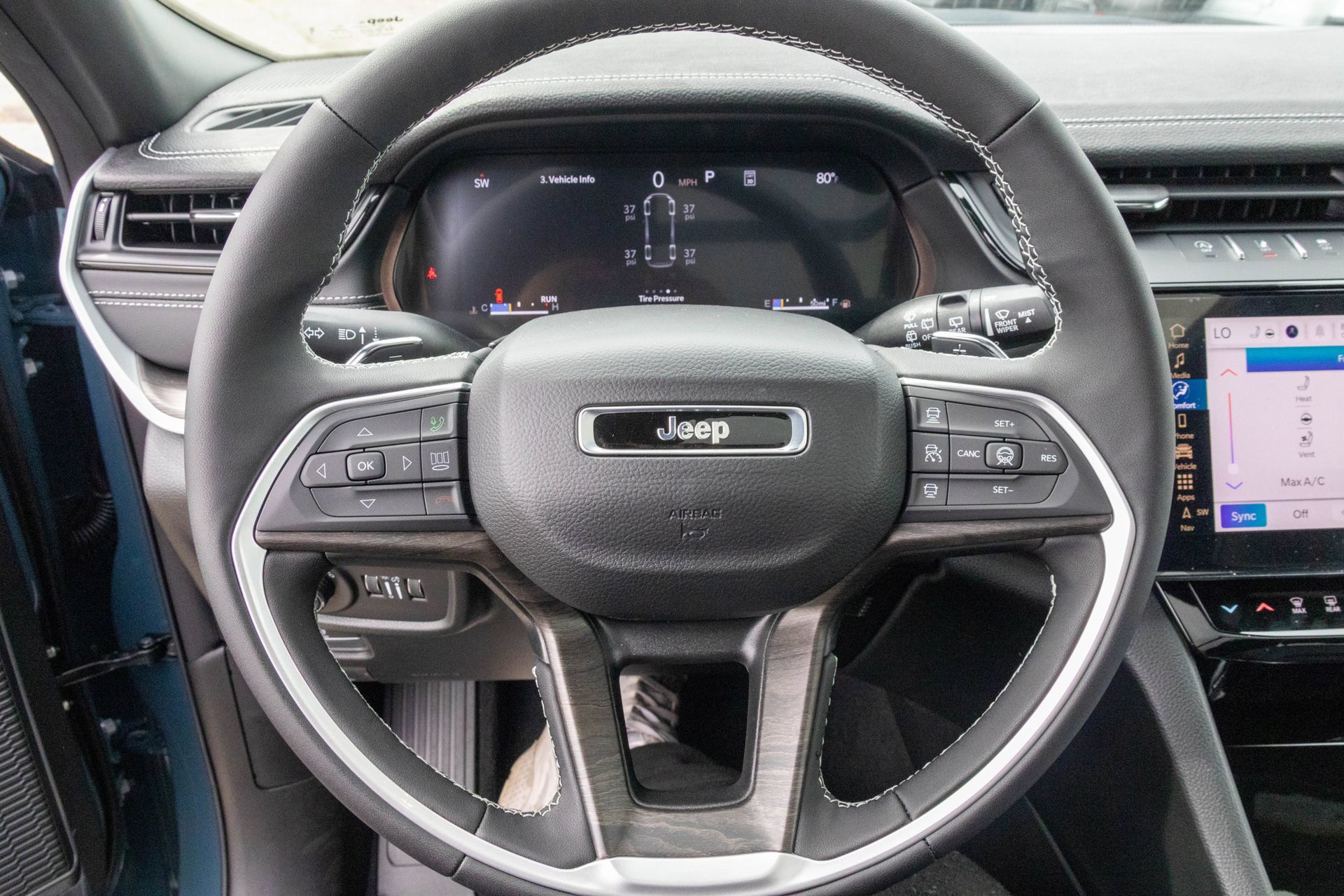 New 2027 Jeep Grand Cherokee L Limited AWD/4WD image 31