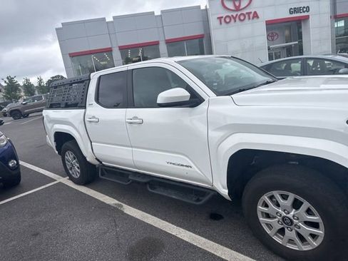 Used 2025 Toyota Tacoma SR5 AWD/4WD image 3