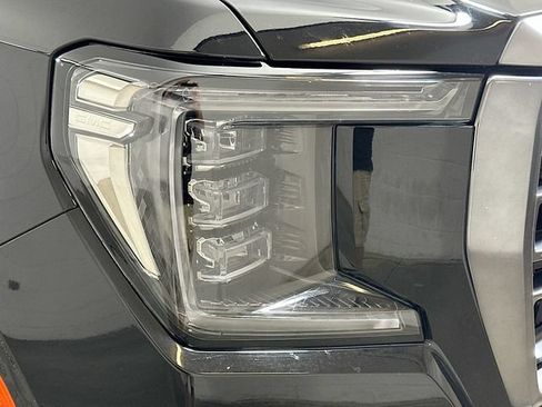 Used 2023 GMC Yukon AT4 w/ AT4 Premium Package AWD/4WD image 24