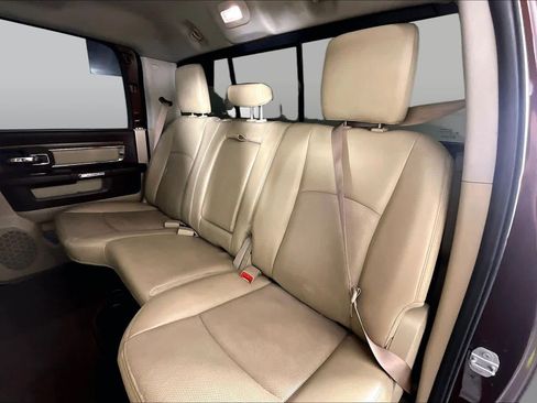 Used 2015 RAM 1500 Laramie RWD image 18