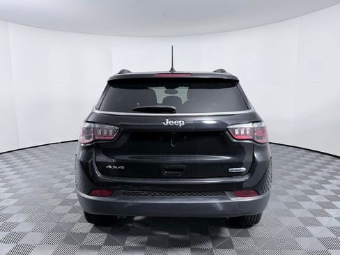 Used 2024 Jeep Compass Latitude image 4