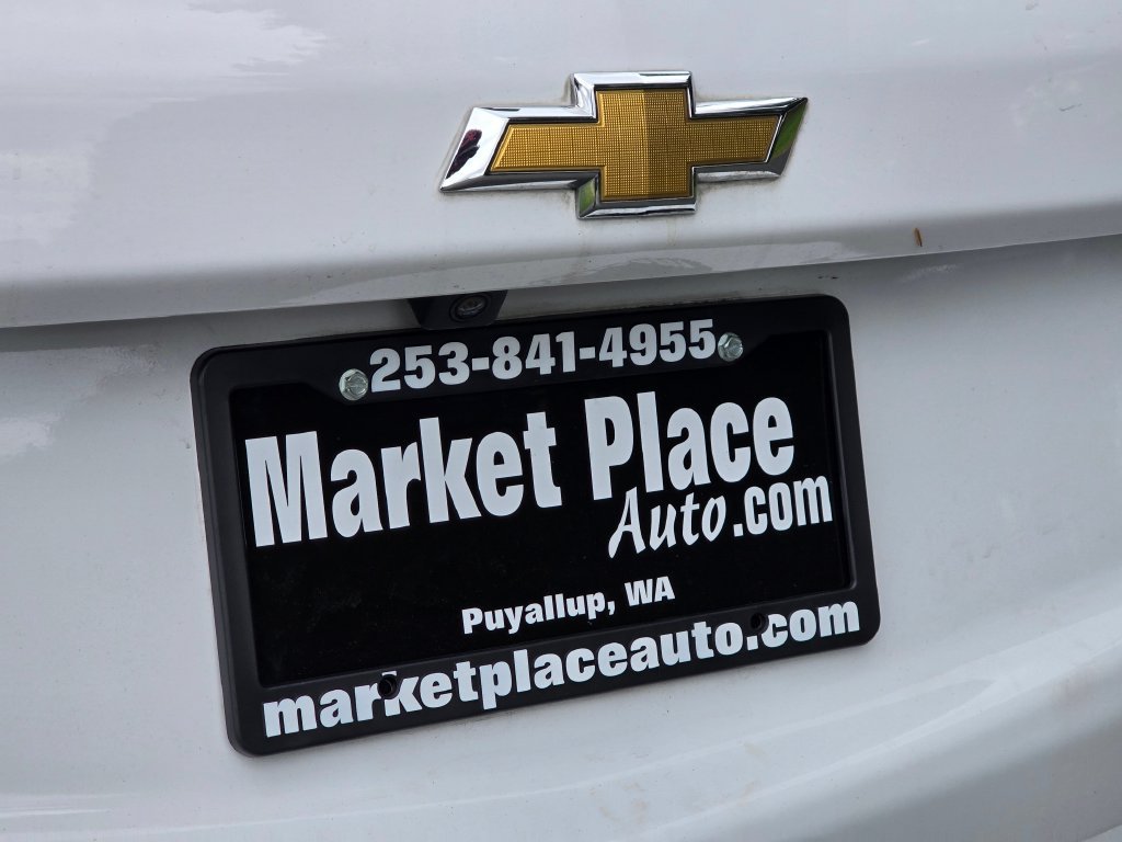 Used 2018 Chevrolet Equinox LT FWD image 14