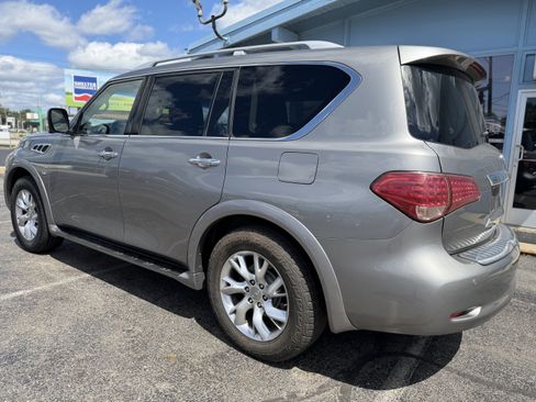 Used 2014 INFINITI QX80 4WD w/ Theater Package image 3