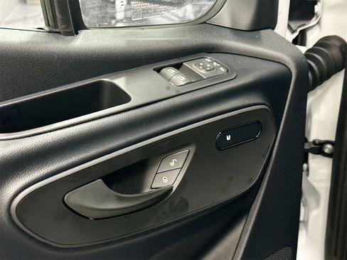 New 2025 Mercedes-Benz Sprinter 2500 image 18