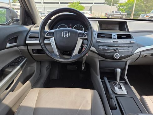 Used 2010 Honda Accord EX-L image 7