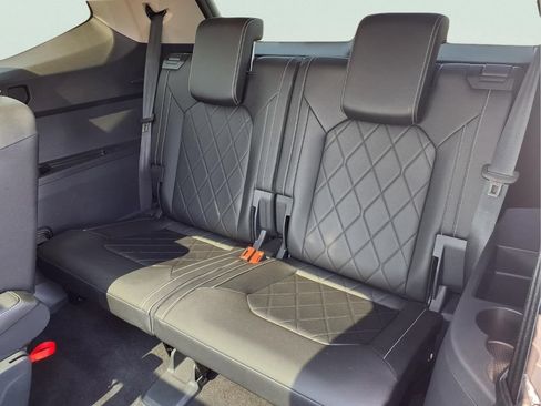 Used 2025 Volkswagen Atlas SEL Premium R-Line AWD/4WD image 24