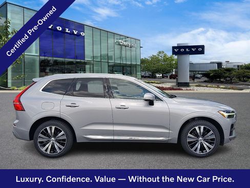 Certified 2023 Volvo XC60 B5 Plus w/ Climate Package AWD/4WD image 8