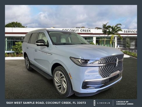 New 2027 Lincoln Navigator Premiere RWD image 1