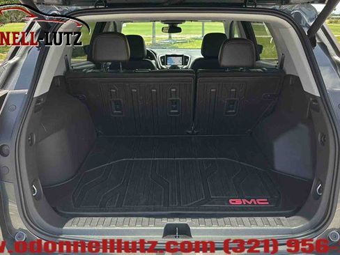 Used 2021 GMC Terrain SLT w/ Infotainment Package II FWD image 10