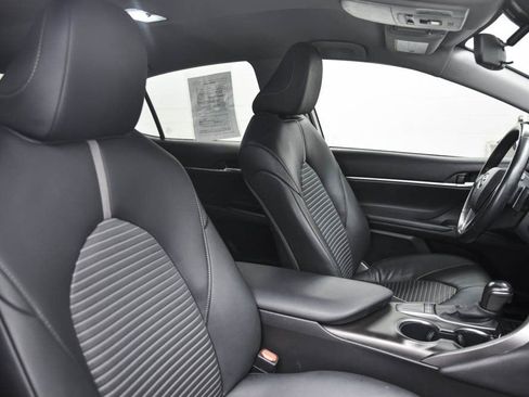 Used 2023 Toyota Camry SE image 15