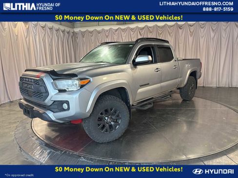 Used 2021 Toyota Tacoma SR5 image 1