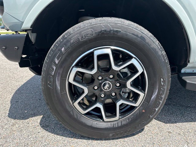 Used 2023 Ford Bronco Outer Banks AWD/4WD image 9