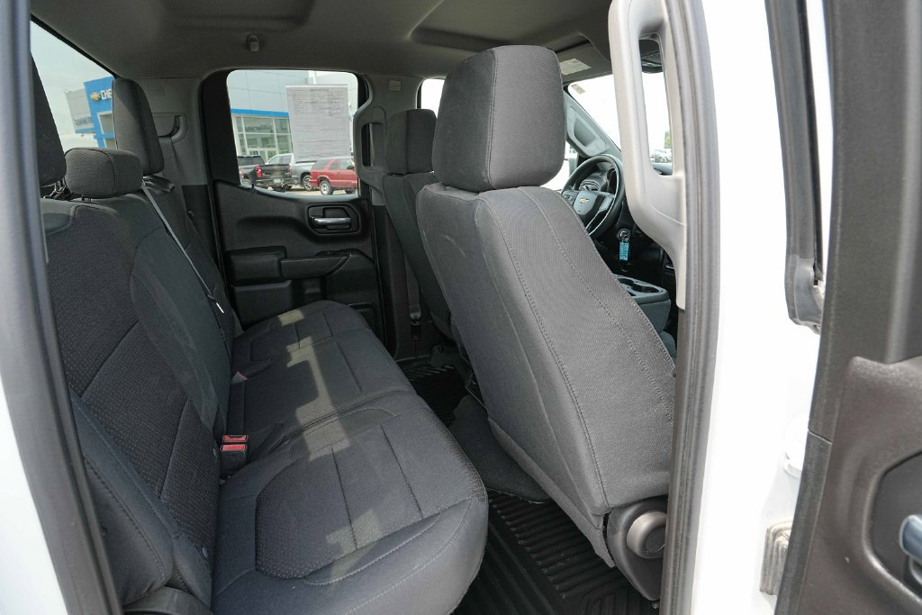 Used 2020 Chevrolet Silverado 1500 Custom w/ Trailering Package AWD/4WD image 24