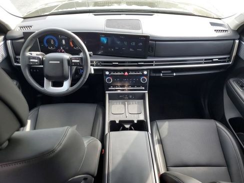 Used 2025 Hyundai Santa Fe SEL FWD image 15