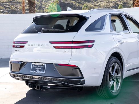 New 2026 Genesis GV70 2.5T Advanced AWD/4WD image 10