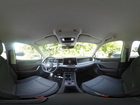 Used 2026 Volkswagen Tiguan SE FWD image 38