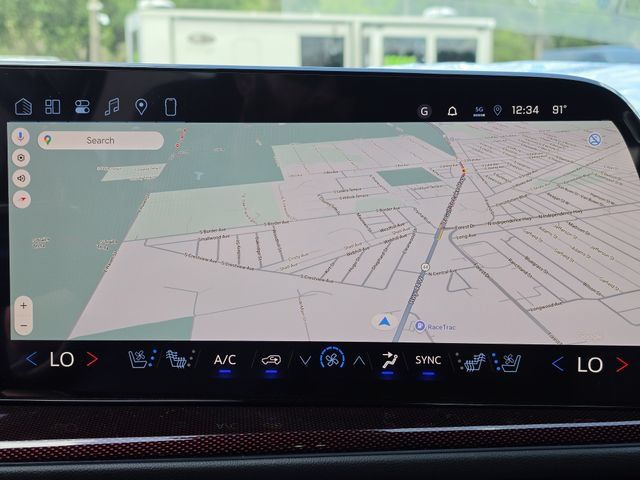 New 2026 Chevrolet Traverse RS w/ LPO, Floor Liner Package FWD image 28