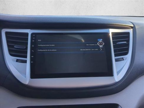 Used 2018 Hyundai Tucson SE image 17