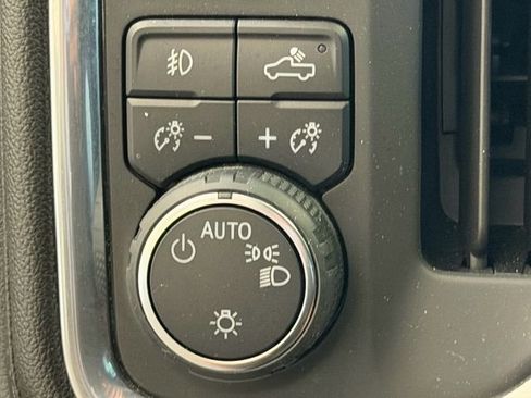 Used 2022 Chevrolet Silverado 1500 RST RWD image 24