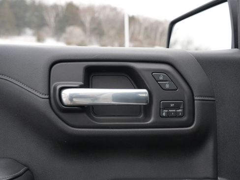 Used 2021 Chevrolet Silverado 1500 LTZ image 17