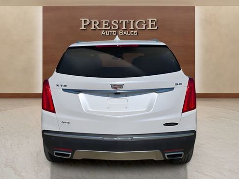 Used 2017 Cadillac XT5 Platinum w/ Driver Assist Package AWD/4WD image 9