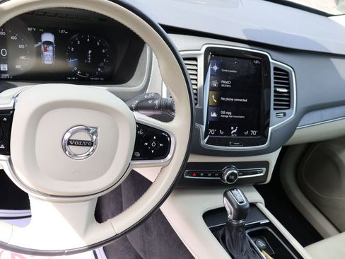 Used 2020 Volvo XC90 T6 Momentum AWD/4WD image 26