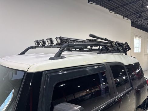 Used 2009 Toyota FJ Cruiser 4WD image 12