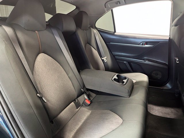 Used 2018 Toyota Camry LE FWD image 14