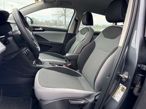 Certified 2023 Volkswagen Taos S FWD image 20