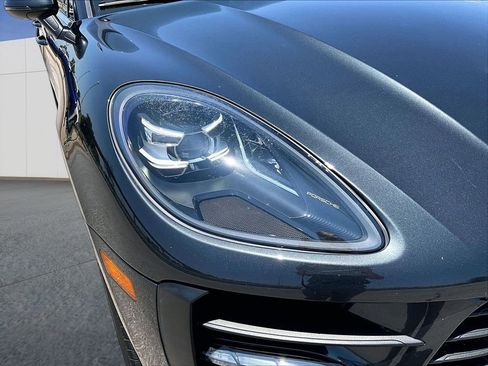 Certified 2020 Porsche Macan S AWD/4WD image 12