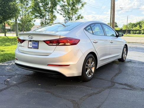 Used 2018 Hyundai Elantra Value Edition w/ Cargo Package FWD image 8