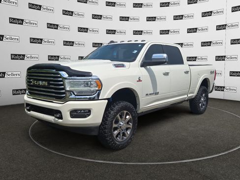 Used 2022 RAM 2500 Limited AWD/4WD image 2