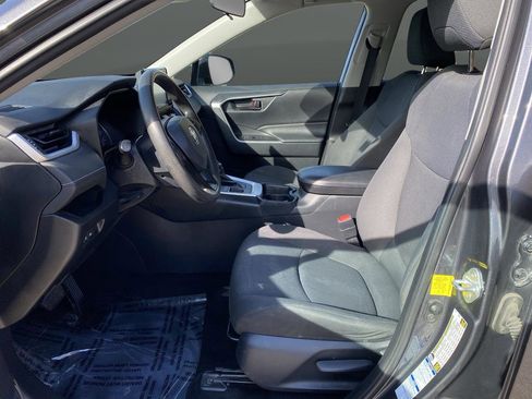 Used 2019 Toyota RAV4 LE w/ All Weather Liner Package image 4