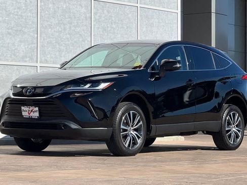 Certified 2024 Toyota Venza LE image 10