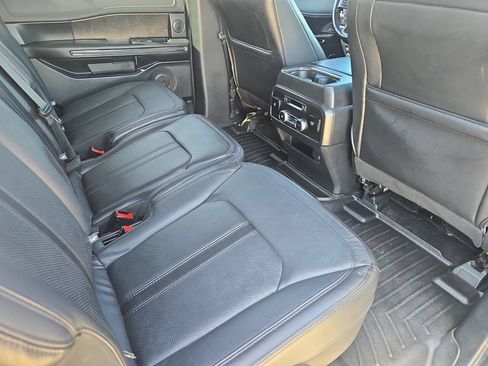 Used 2020 Ford Expedition Limited w/ Equipment Group 302A AWD/4WD image 11