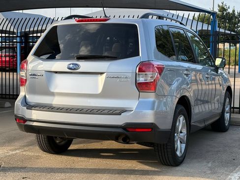 Used 2014 Subaru Forester 2.5i Premium AWD/4WD image 5